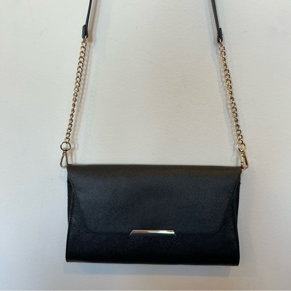 H&M Black and Gold Chain Strap Clutch - Picture 2 of 7